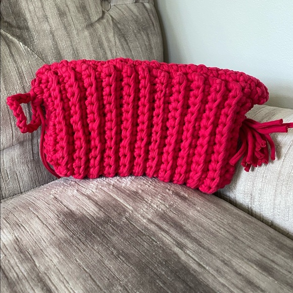 Hand knitted Garter Stitch flap clutch/wristlet - Picture 2 of 6